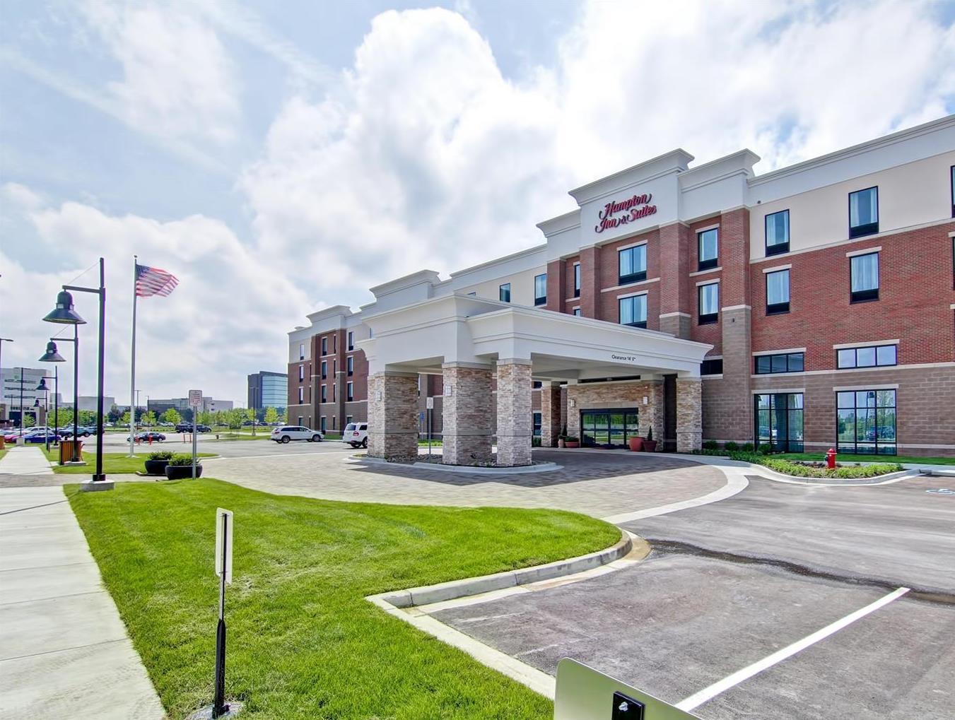 Hampton Inn & Suites Detroit/Troy Clawson Exterior photo